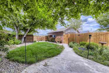 3 BR in Denver