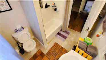 Room for Rent in Shared House