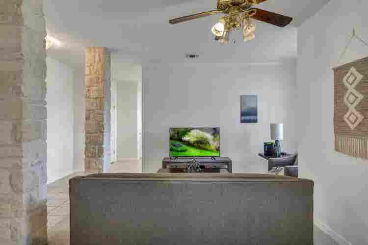 1 BR in Round Rock