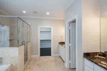 4 BR in Dallas