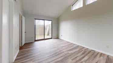 1 BR in Garland