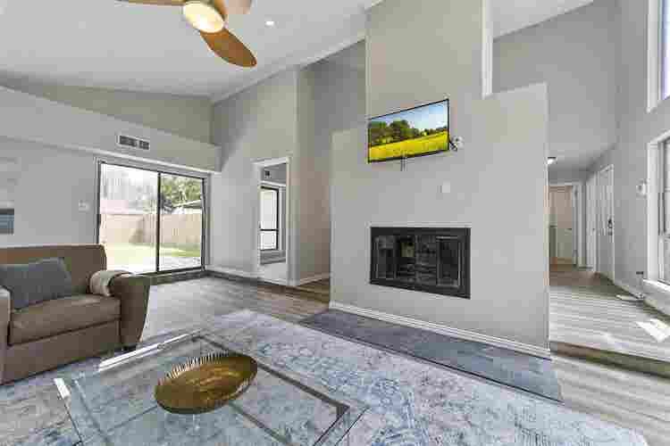 1 BR in Garland