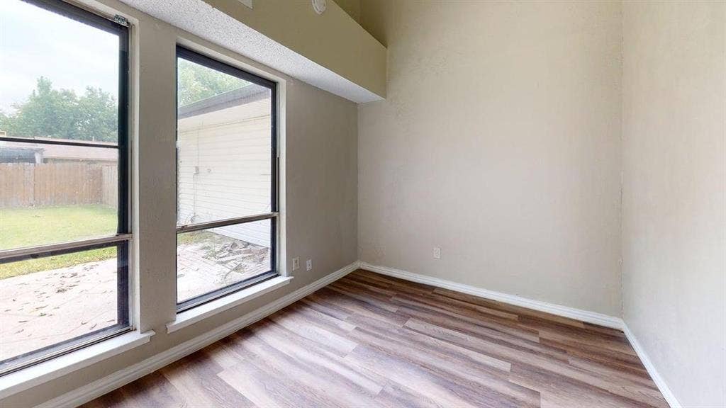 1 BR in Garland
