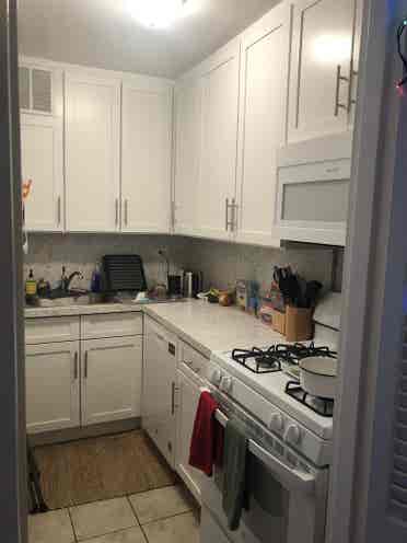 Room for rent in Forest Hills! 
