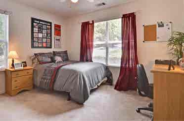 RIVERCLUB APARTMENTS