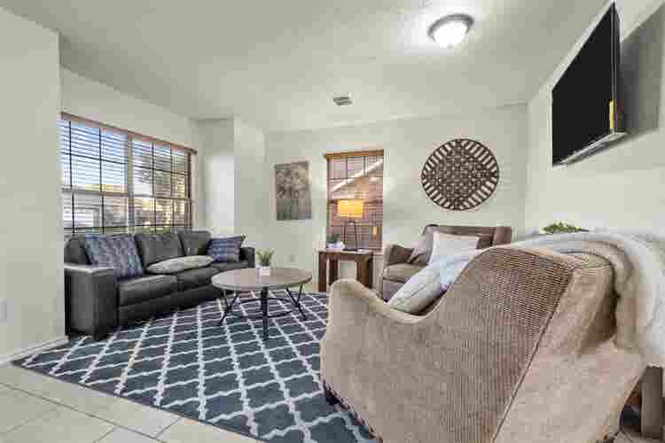 1 BR in Arlington