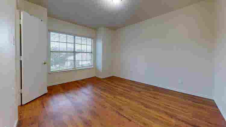 1 BR in Arlington