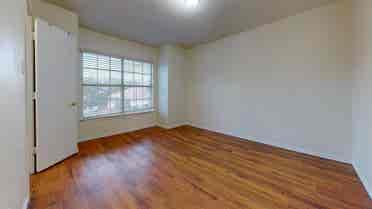 1 BR in Arlington