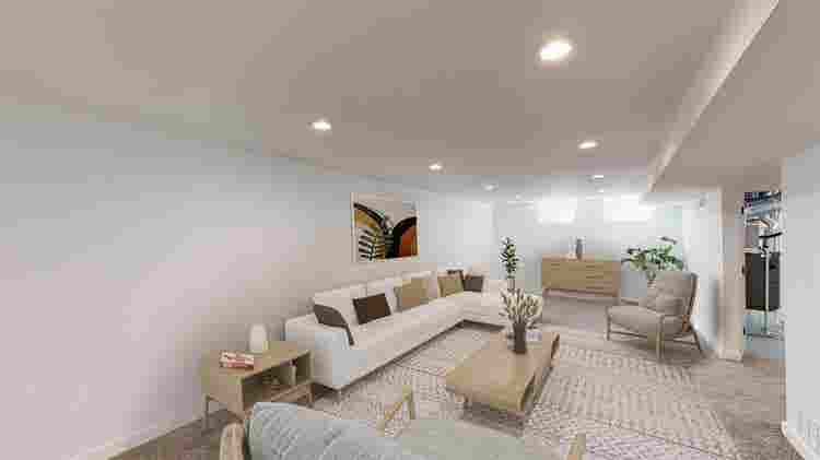 4 BR in Denver