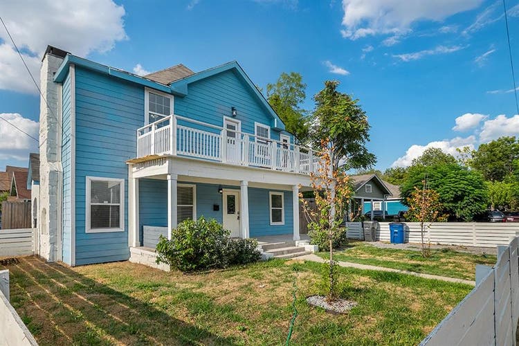 1 BR in Dallas