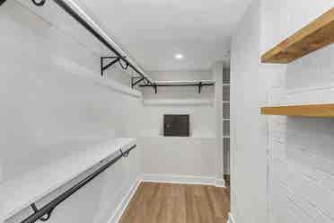 4 BR in Dallas