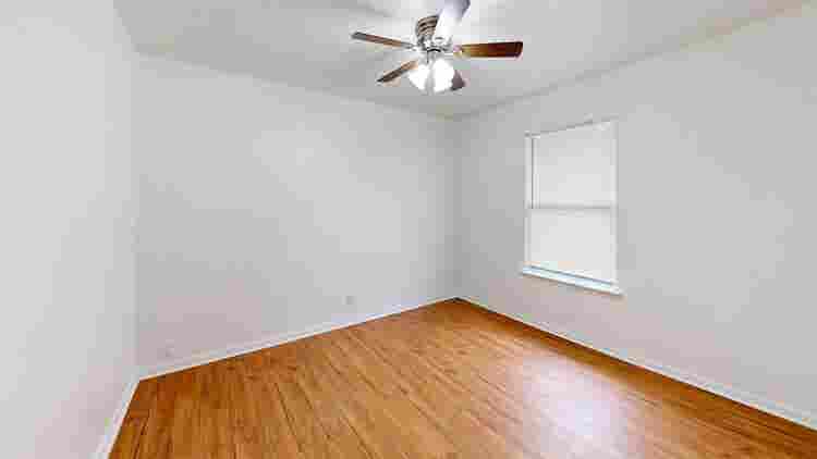 1 BR in Austin