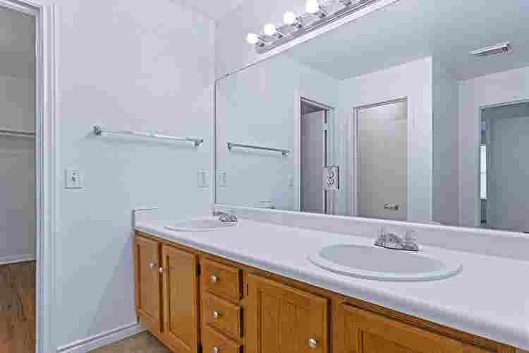 1 BR in Austin