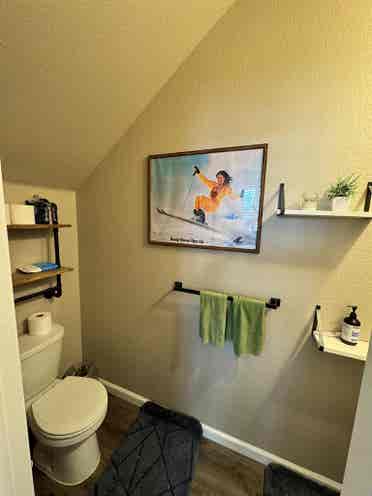 Dog Friendly Private Bed & Bath