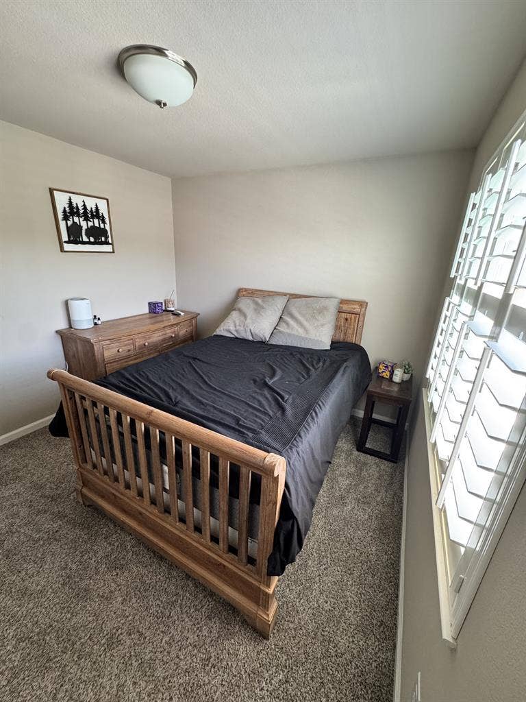 Dog Friendly Private Bed & Bath