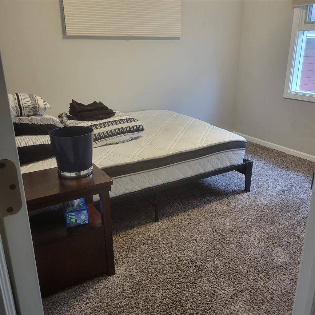 Room available - Elgin area