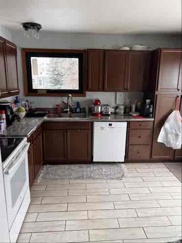2 bedroom downstairs for rent!