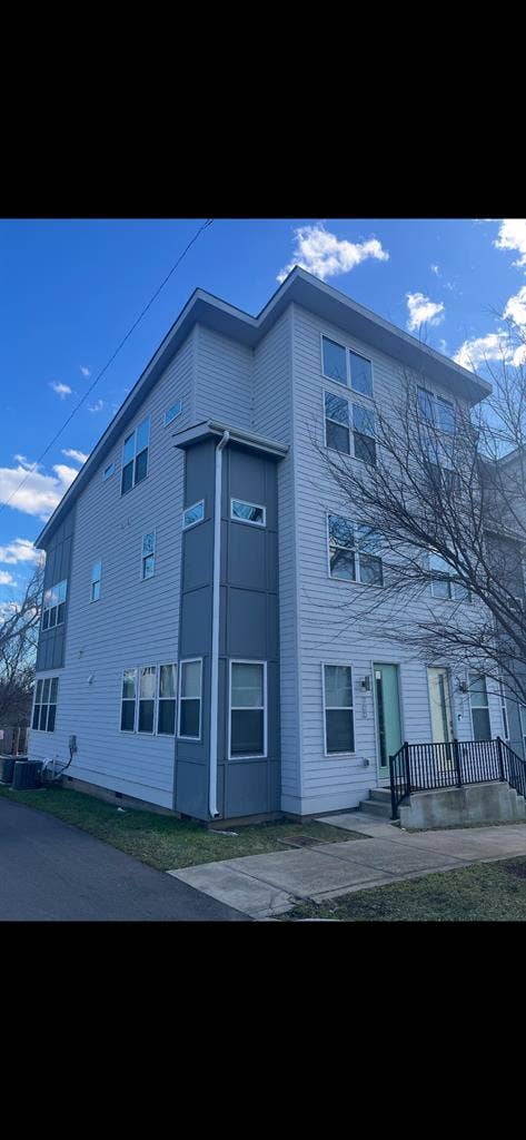 House with two rooms for rent.