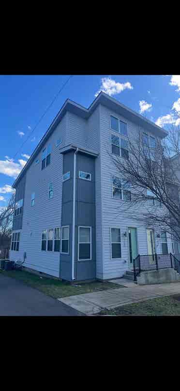 House with two rooms for rent.
