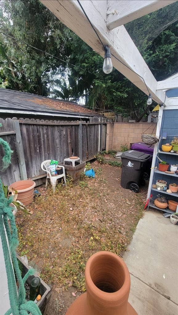 Looking for a female roommate