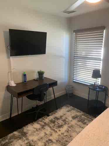 1 clean and furnished bedroom