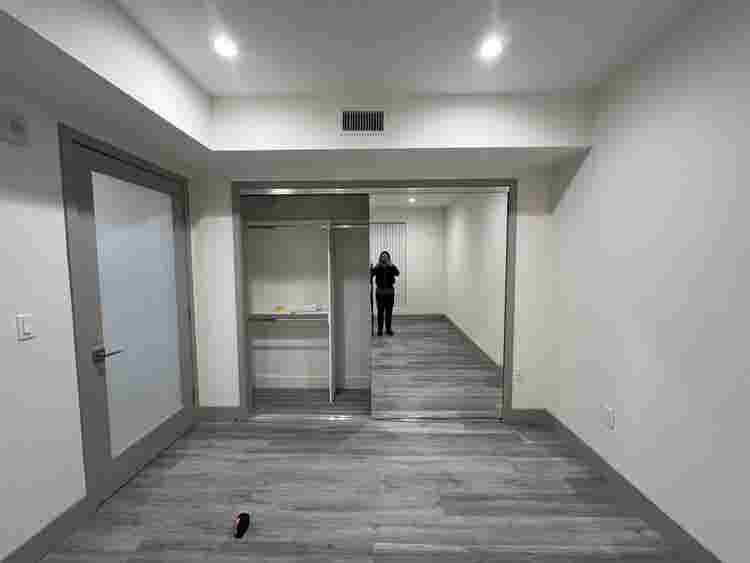 Lease Takeover! Larchmont/Koreatown
