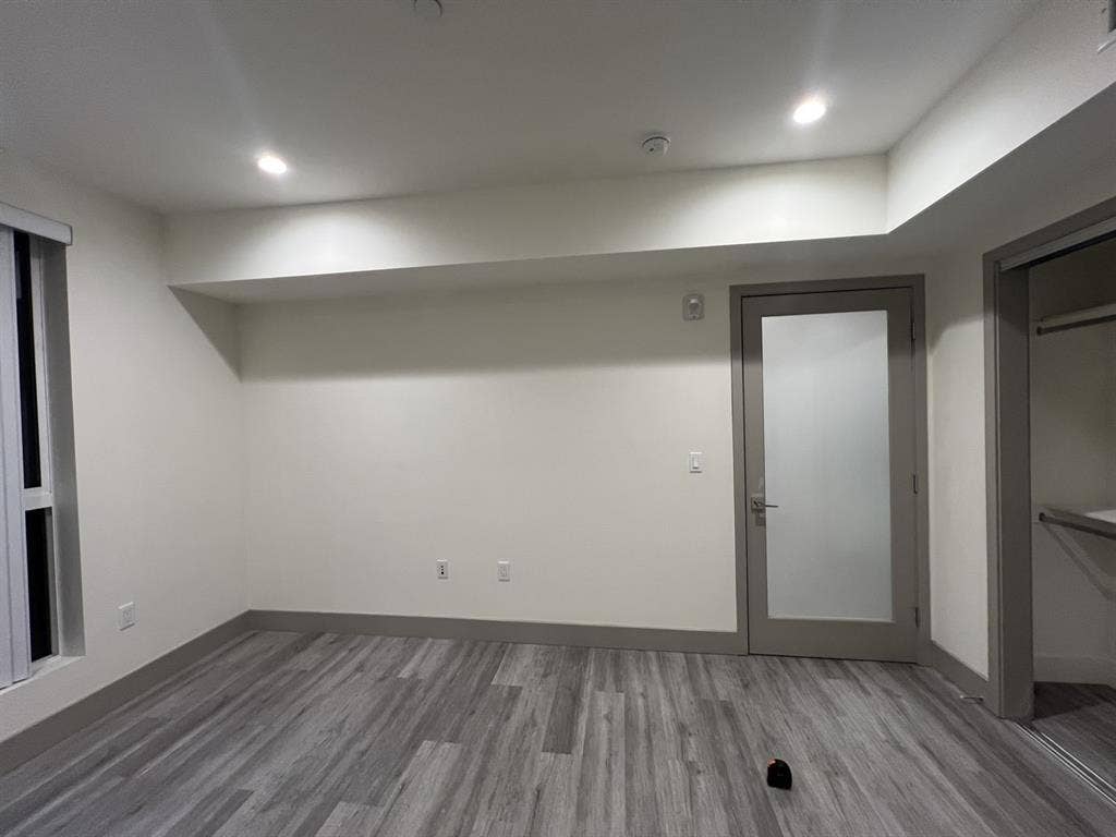 Lease Takeover! Larchmont/Koreatown