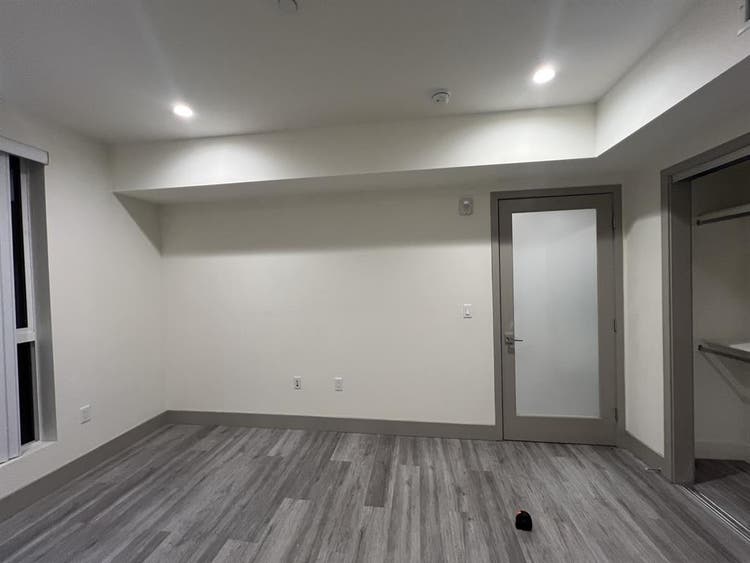 Lease Takeover! Larchmont/Koreatown
