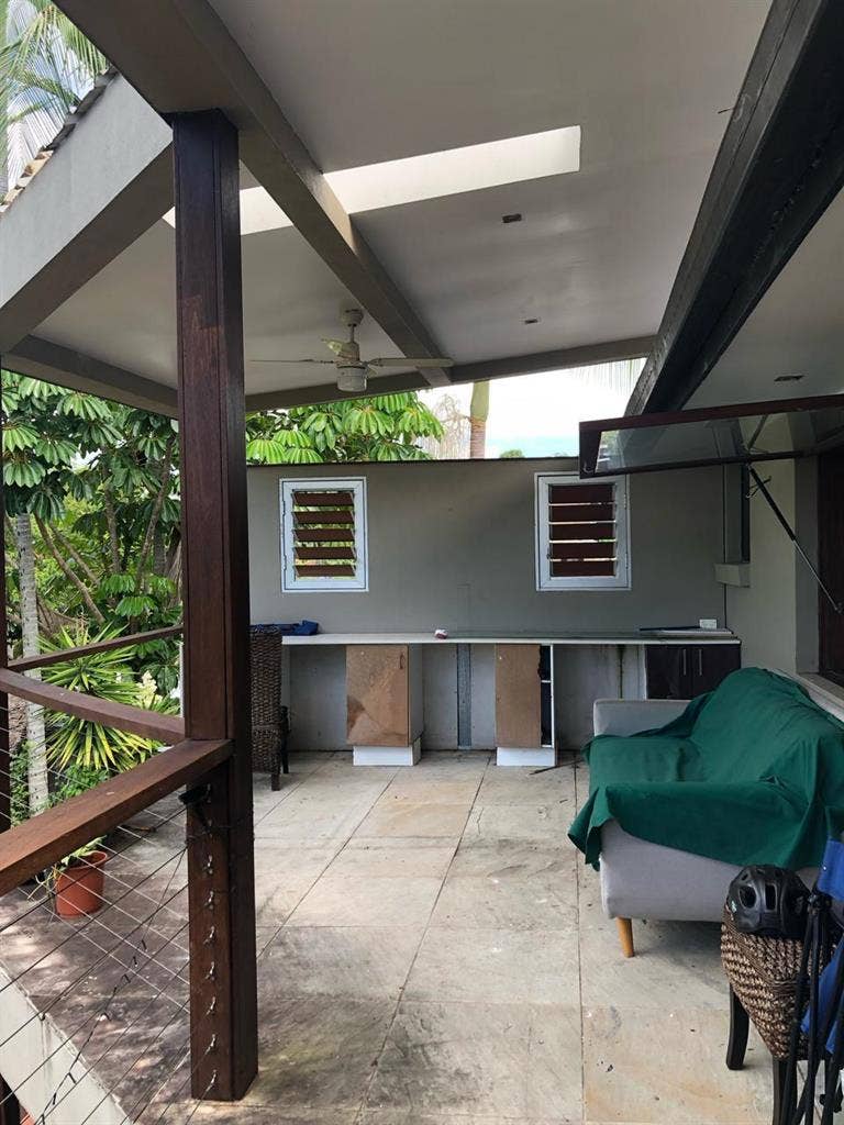 Two Spacious Rooms in Benowa
