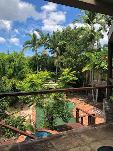 Two Spacious Rooms in Benowa