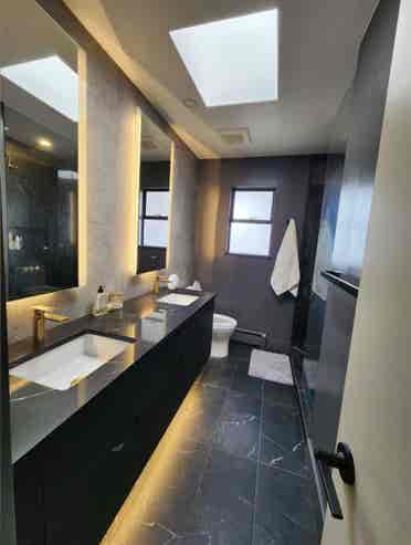 Large modern house- Metro Vancouver