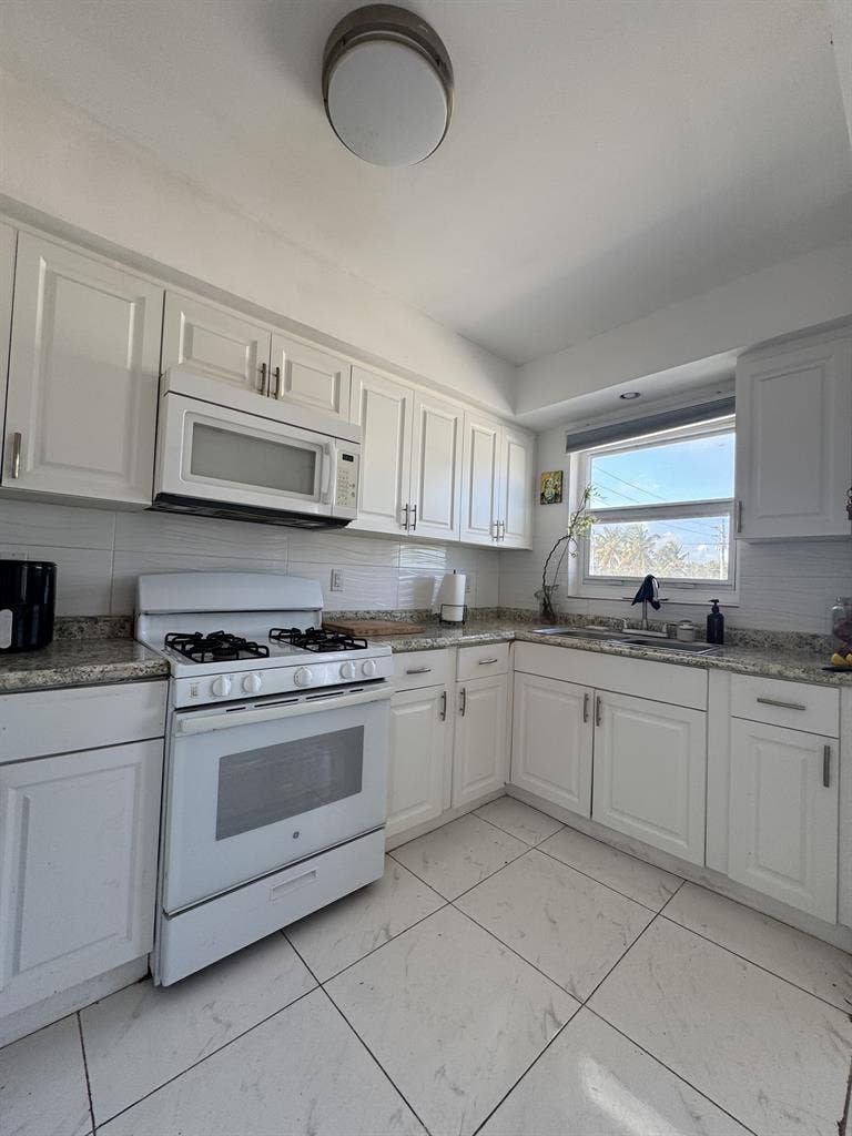 Clean Room available North beach