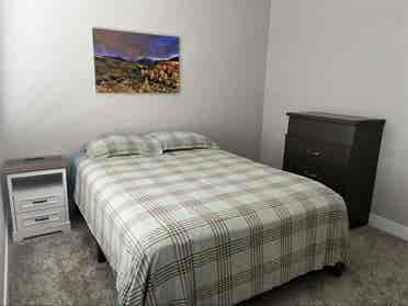Room for rent to female