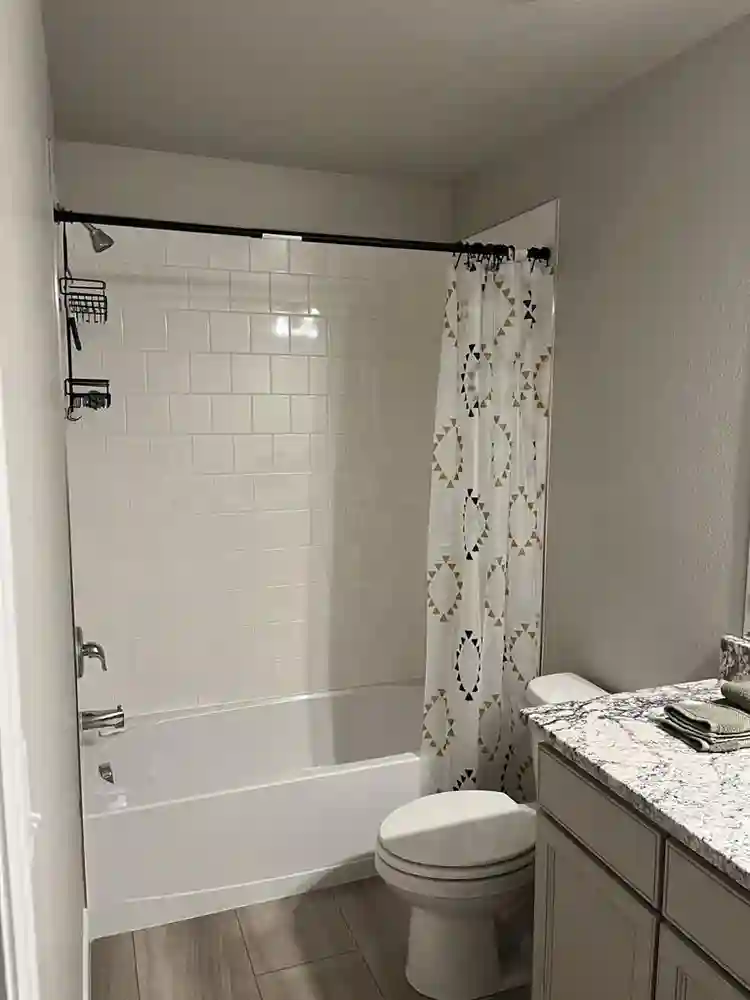 Room for rent to female