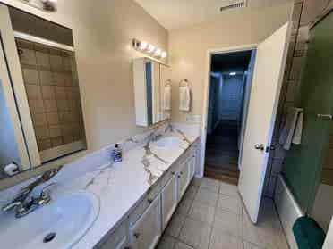 4-bedroom house near beach