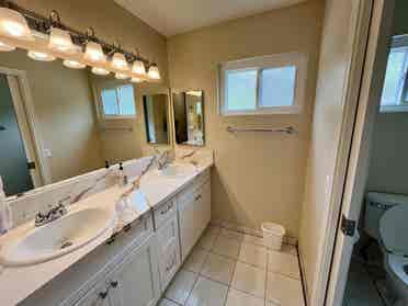 4-bedroom house near beach