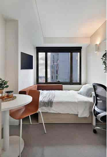 Lease available Melbourne from July