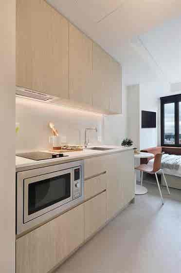 Lease available Melbourne from July