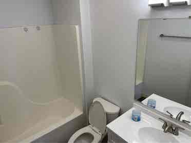 2 roommates needed