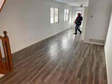 2 roommates needed