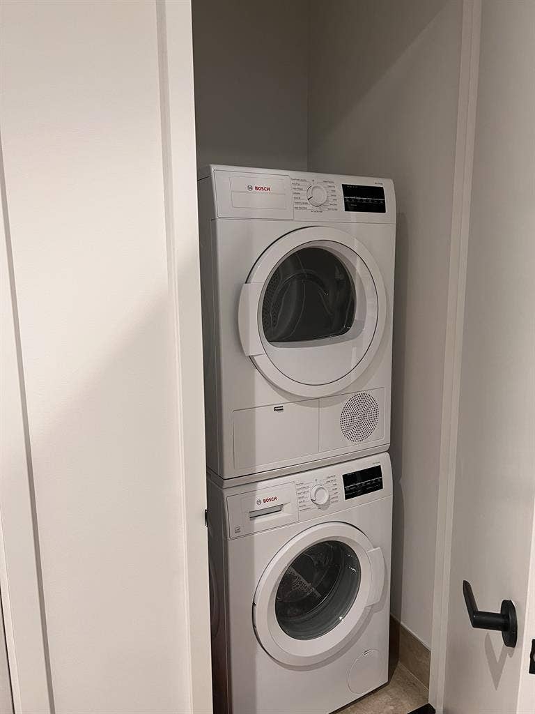 Apartment for Sublease/Rent