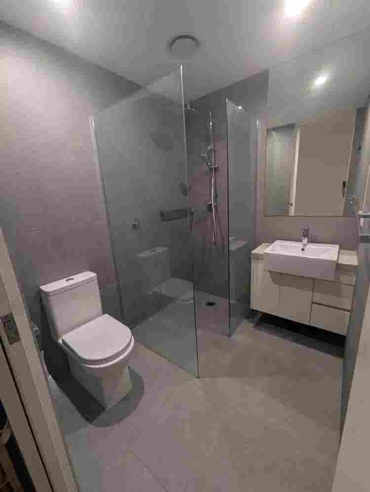 Furnished room with Priv bathroom.