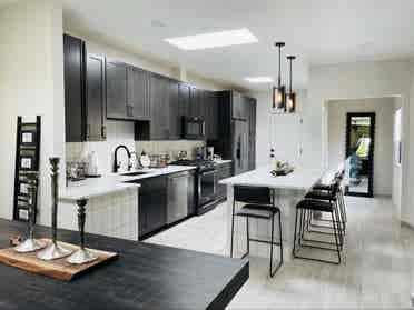 PEACEFUL LUXERY. Utilities/WiFi.