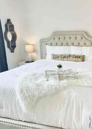 PEACEFUL LUXERY. Utilities/WiFi.
