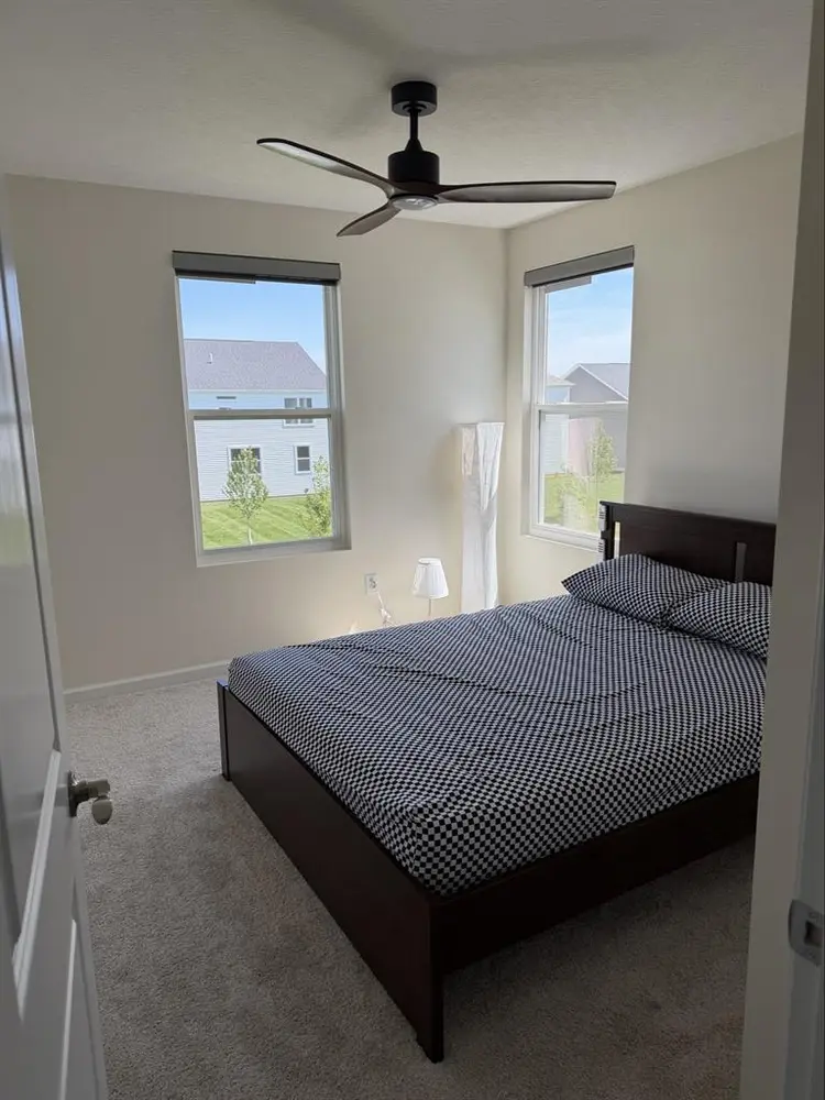 I have a furniture room for rent