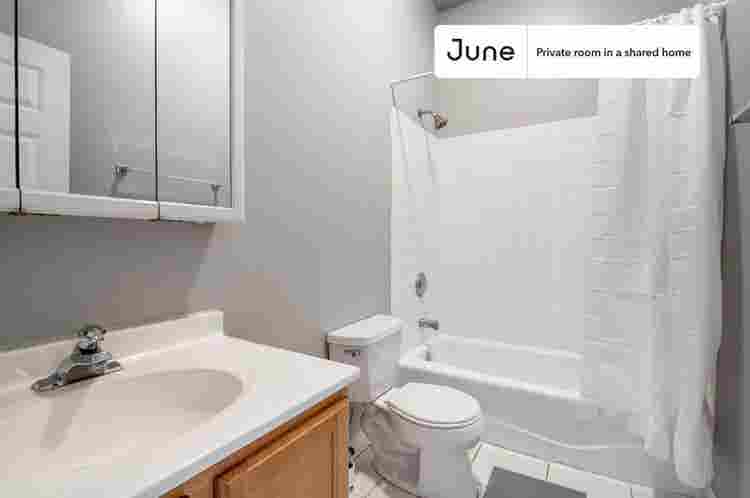 3 BR in Chicago