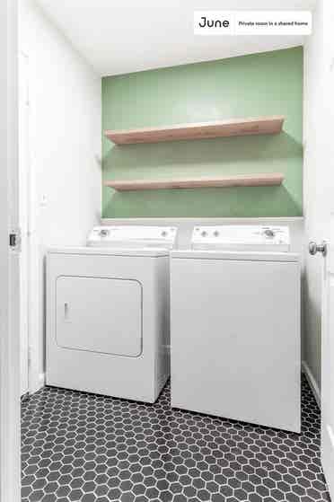 4 BR in Austin