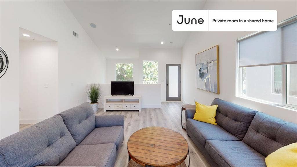 4 BR in Los Angeles