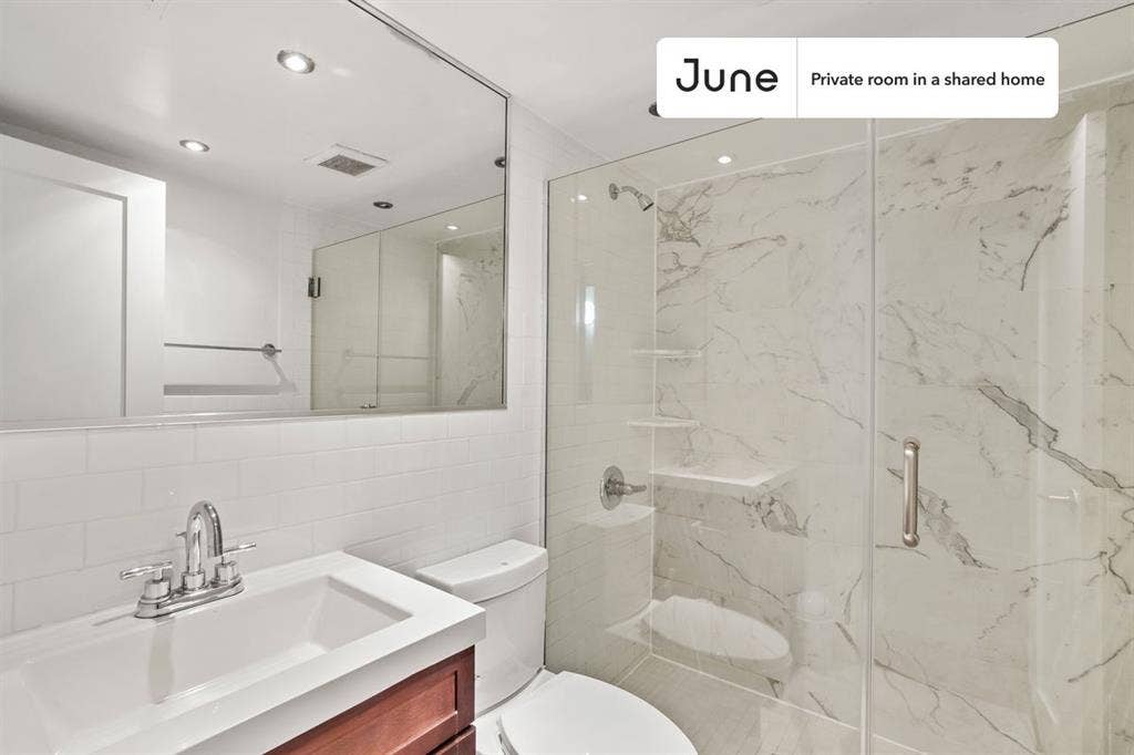 3 BR in New York City
