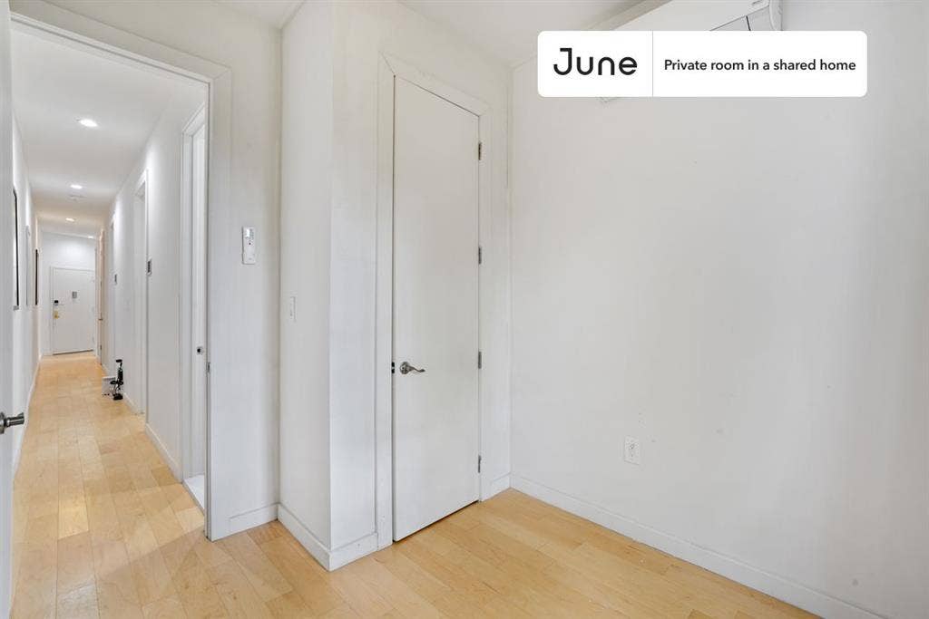4 BR in New York City